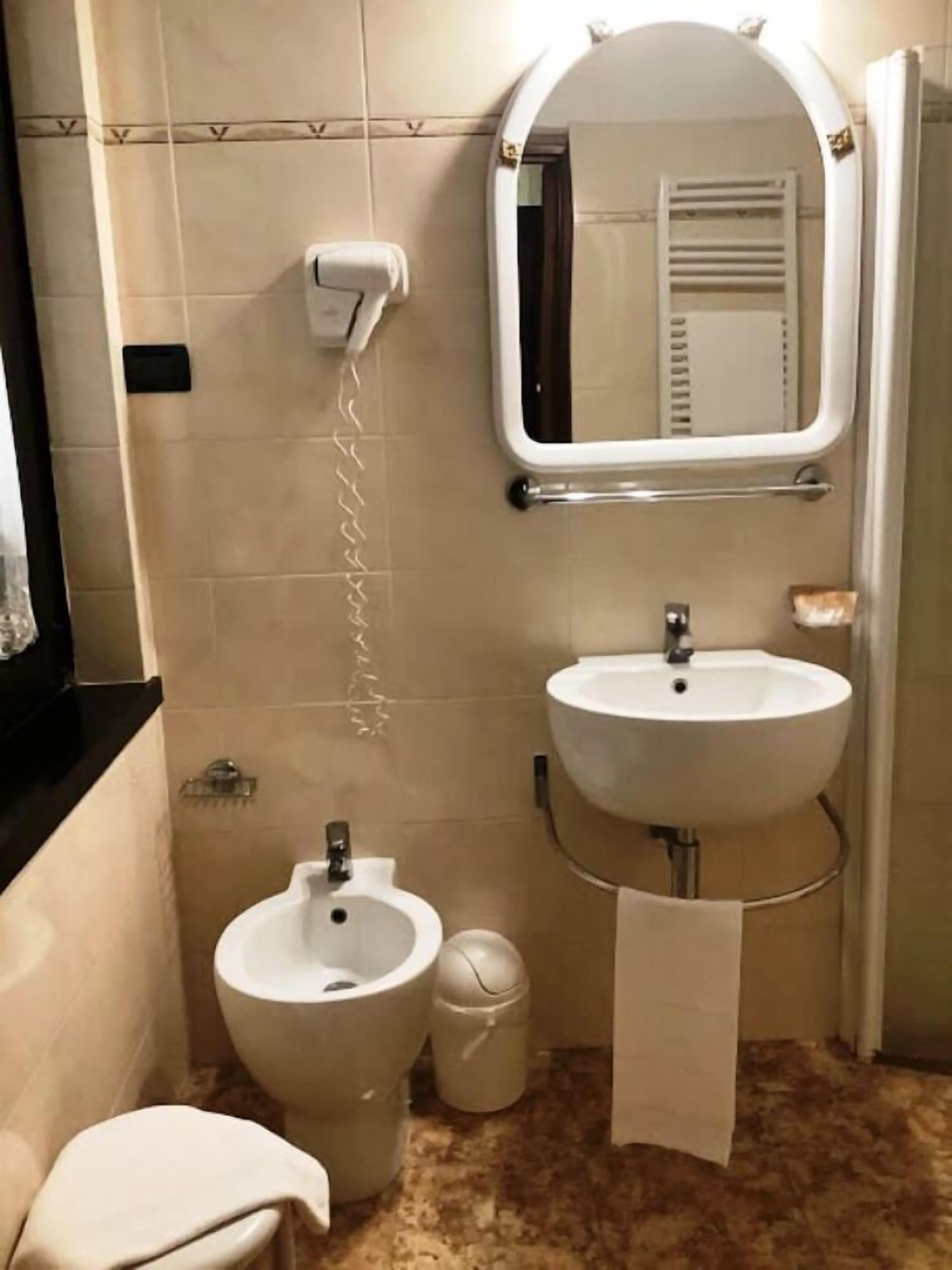 מונטה קטיני טרמה Hotel Savona מראה חיצוני תמונה